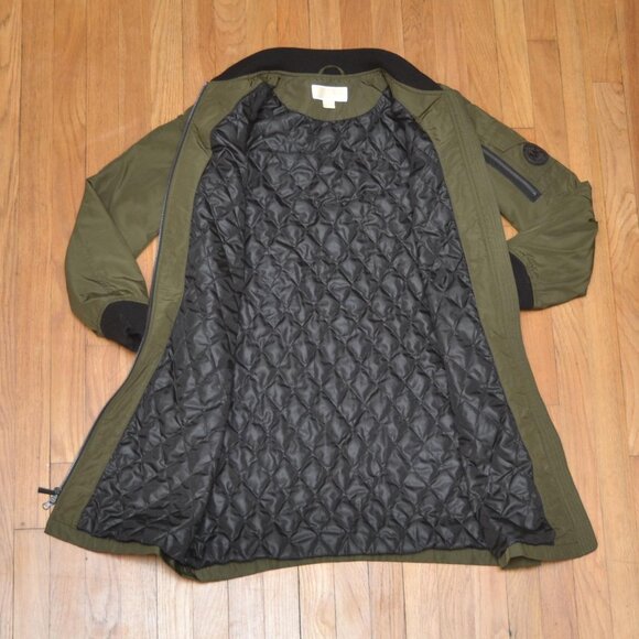 Michael Kors Women's Lined Trench Coat Pre Owned Excellent Condition MED - Picture 7 of 7